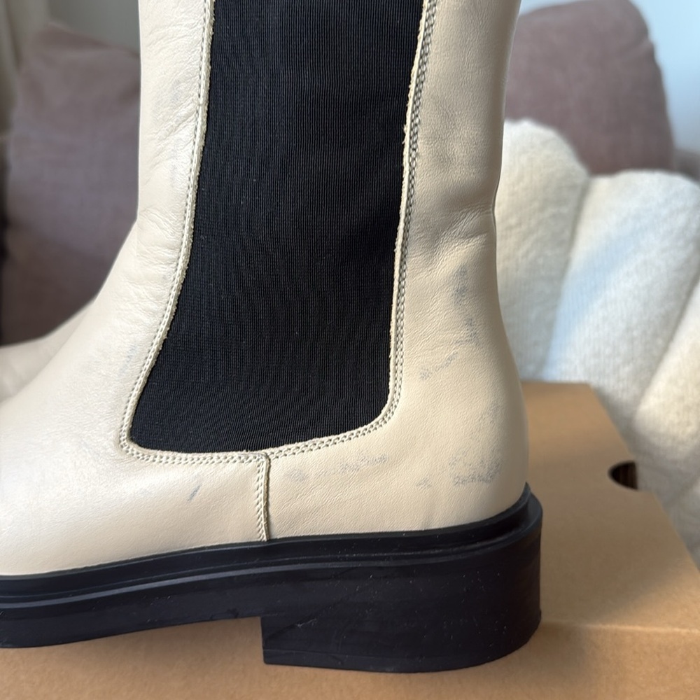 Massimo Dutti Women’s Chelsea Boots Size EU 39 / US 8.5
Cream / Off-white - Picture 11 of 12